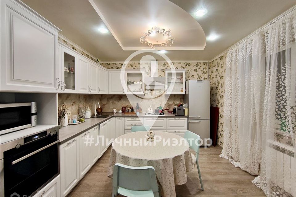 Продаётся 2-комнатная квартира, 99.8 м²