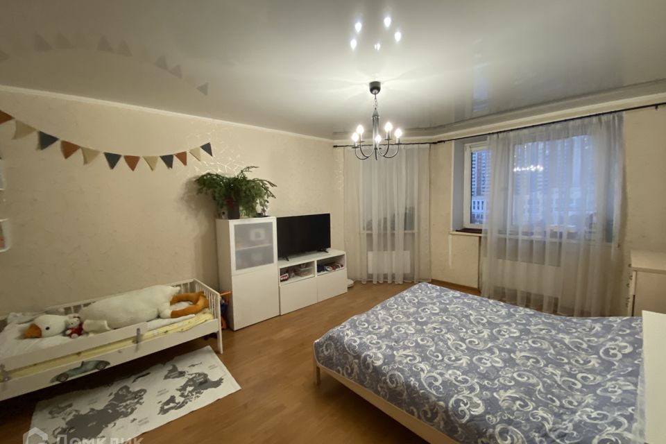 Продаётся 1-комнатная квартира, 42.3 м²