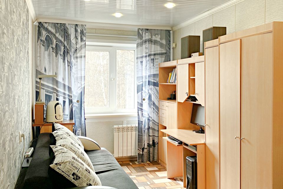 Продаётся 3-комнатная квартира, 58.3 м²