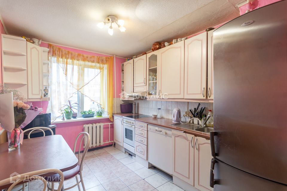 Продаётся 4-комнатная квартира, 70.2 м²
