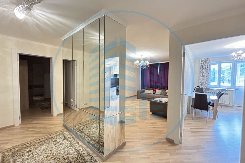 Продаётся 2-комнатная квартира, 79.1 м²