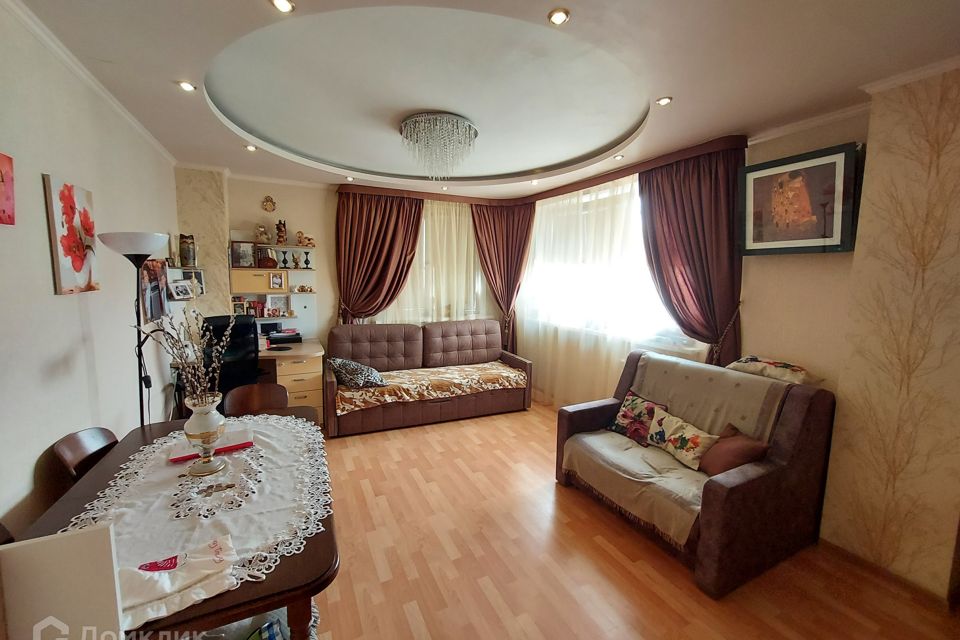 Продаётся 2-комнатная квартира, 64 м²