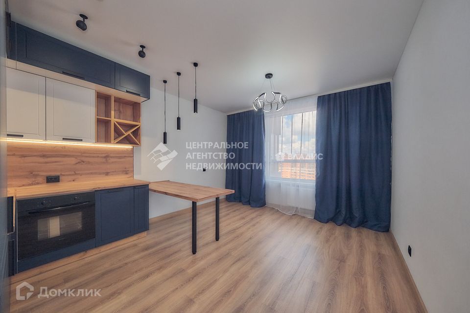 Продаётся 2-комнатная квартира, 57.7 м²