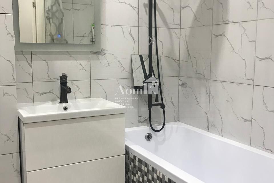 Продаётся 1-комнатная квартира, 37.2 м²