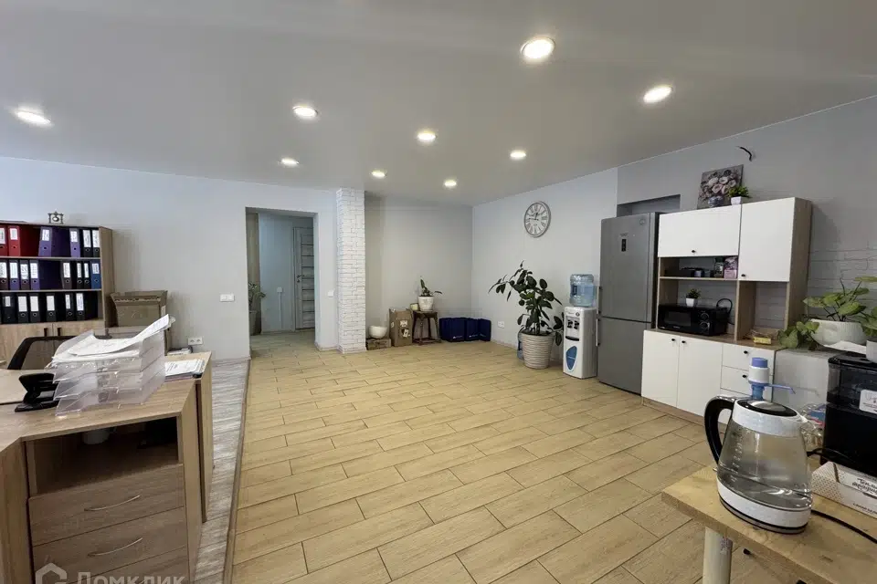 Продаётся офис, 77 м²