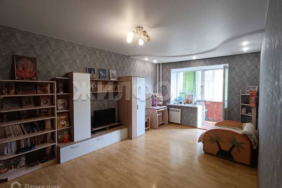 Продаётся 1-комнатная квартира, 42.5 м²