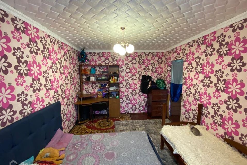 Продаётся 2 комнаты в 3-комн. квартире, 13 м²