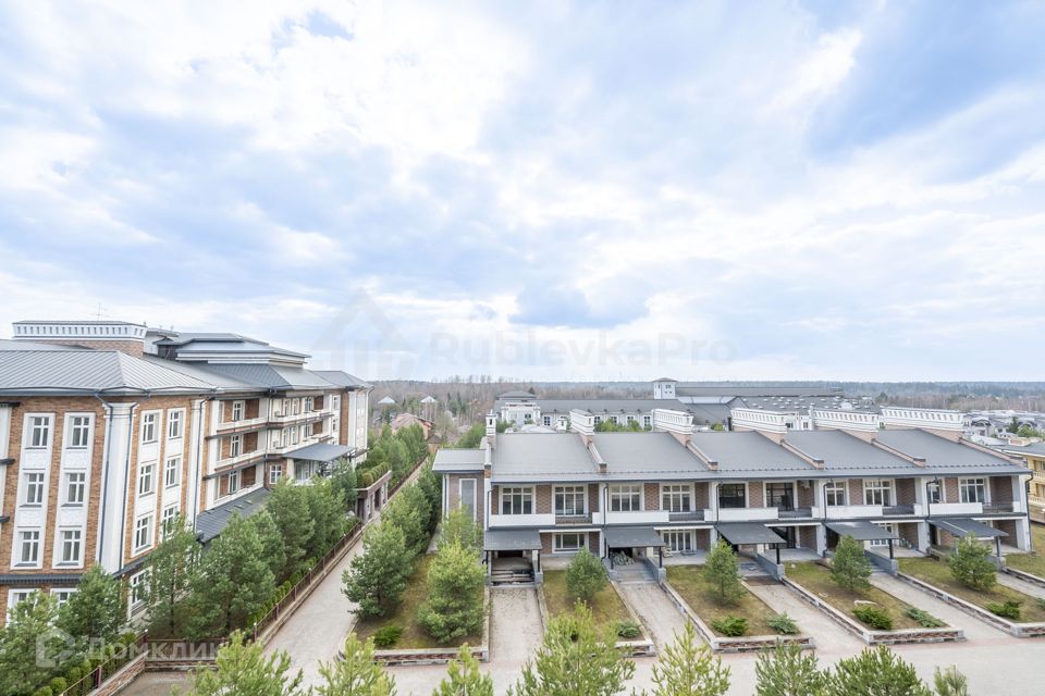 Продаётся 2-комнатная квартира, 134.1 м²