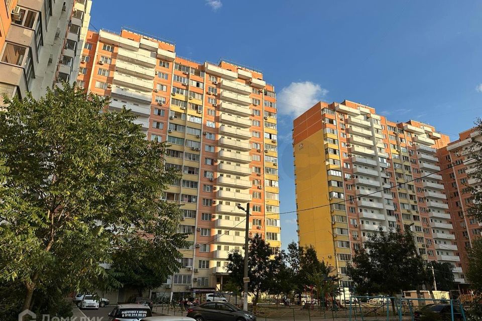 Продаётся 2-комнатная квартира, 67.4 м²
