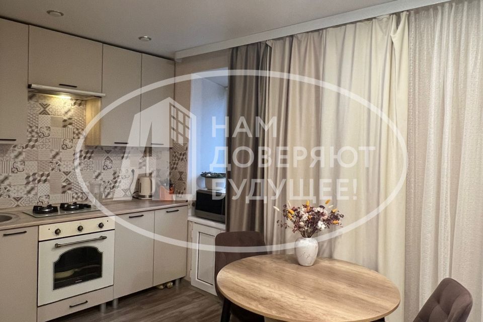 Продаётся 2-комнатная квартира, 42.8 м²