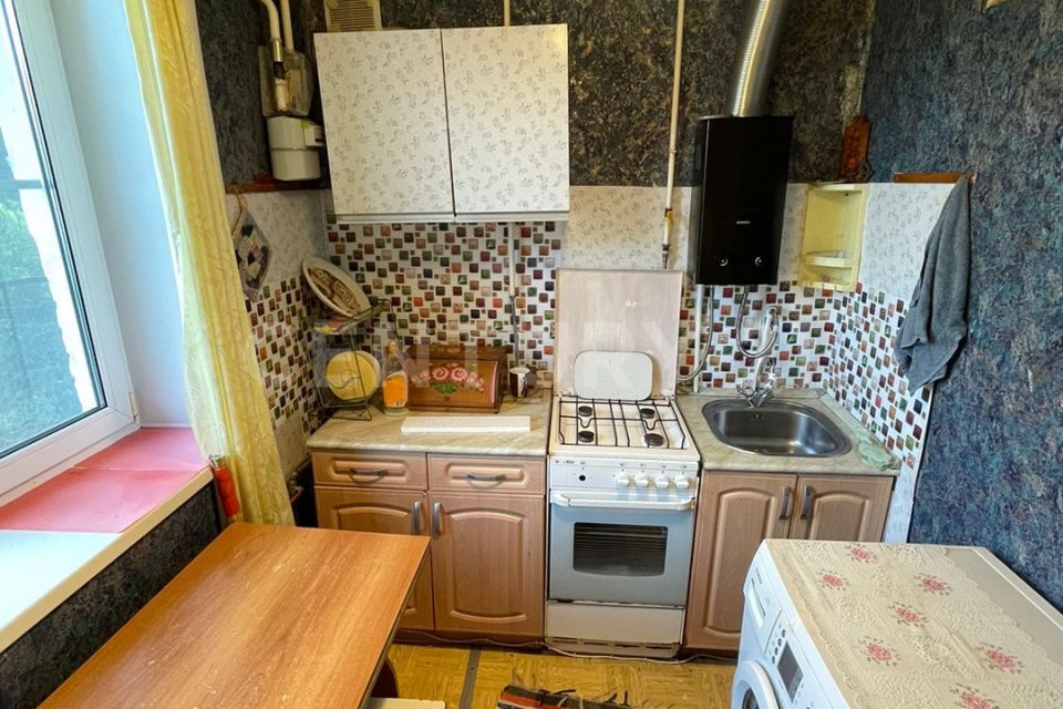Продаётся 3-комнатная квартира, 43.7 м²