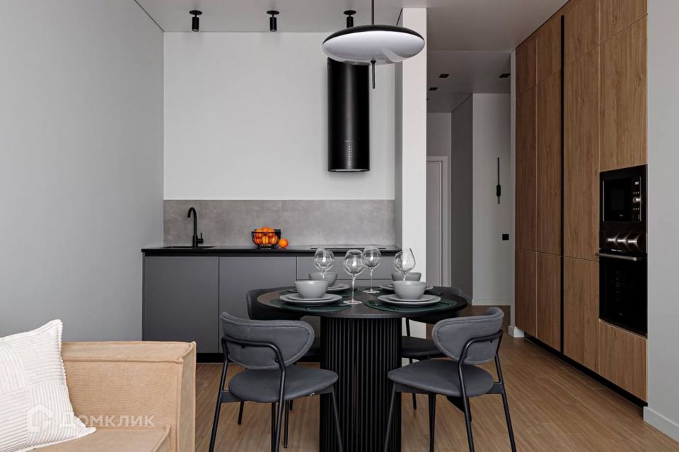 Продаётся 2-комнатная квартира, 65.7 м²