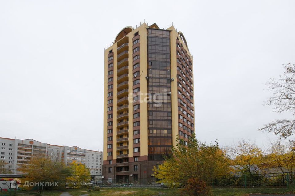 Продаётся 2-комнатная квартира, 90.4 м²