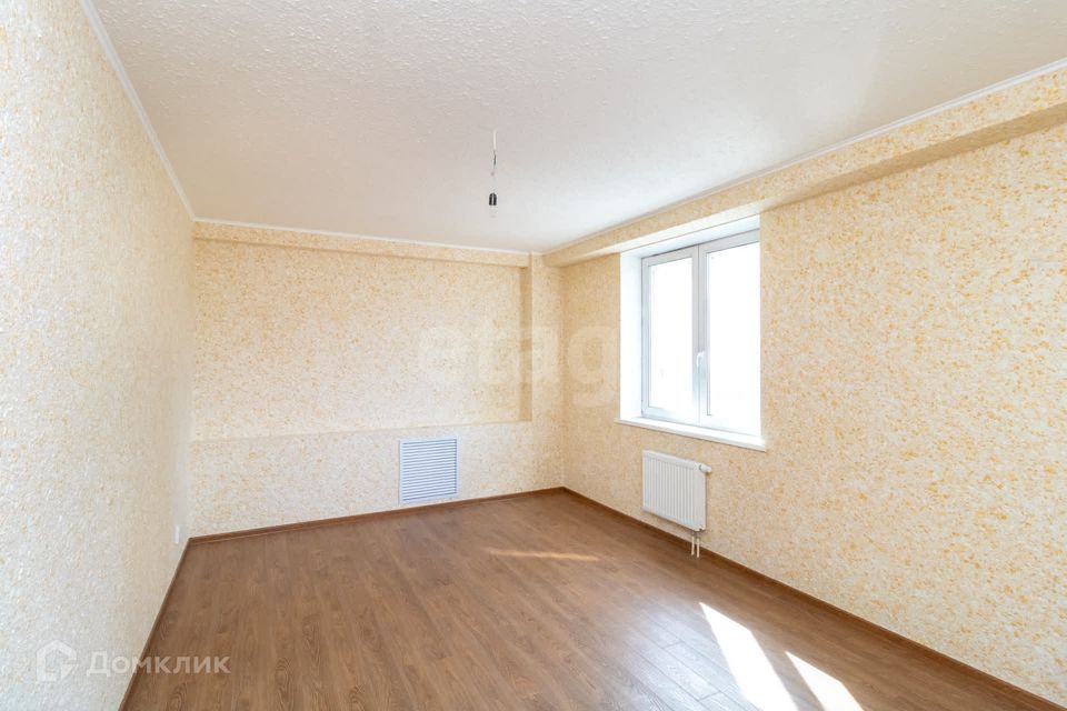 Продаётся 2-комнатная квартира, 75.8 м²