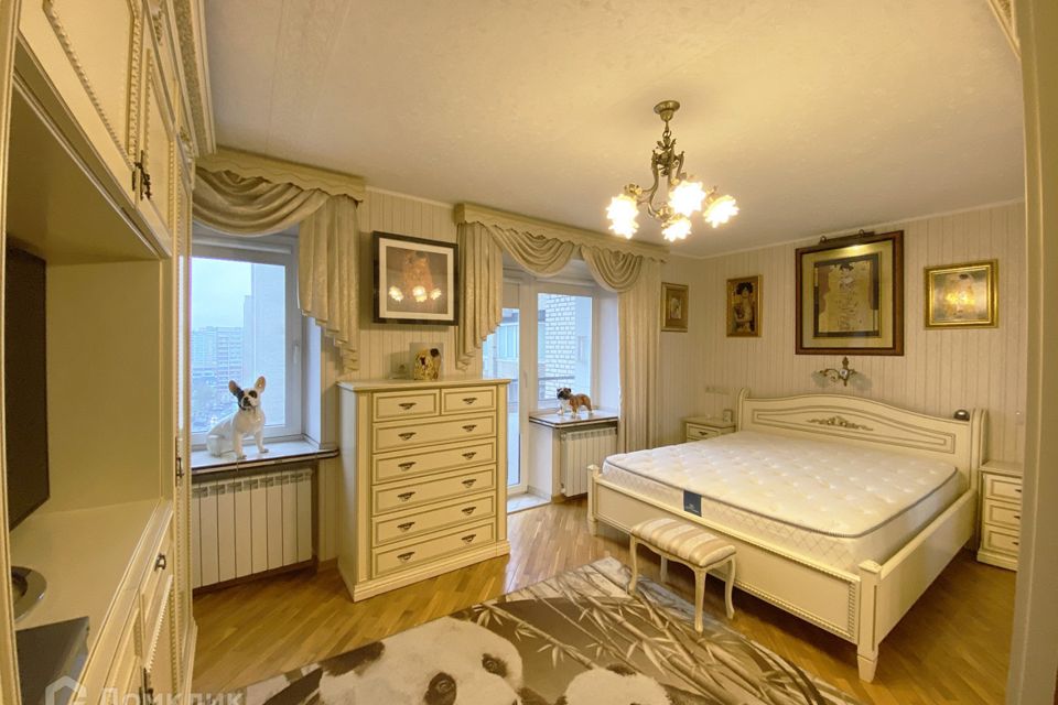 Сдаётся 2-комнатная квартира, 77 м²
