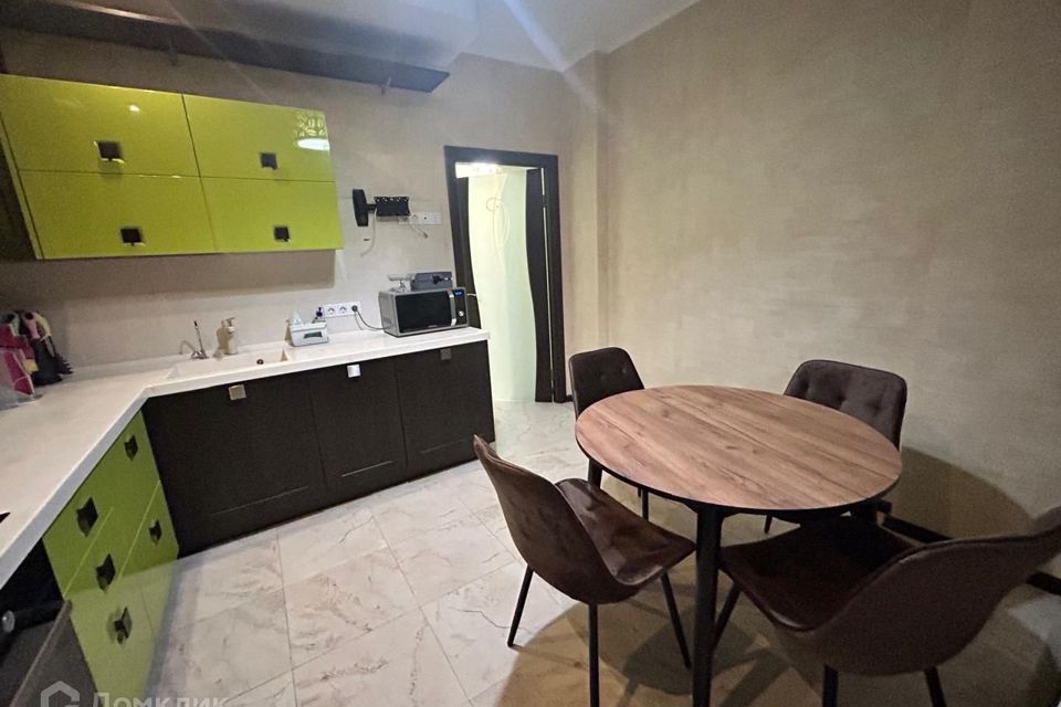 Продаётся 2-комнатная квартира, 61.9 м²
