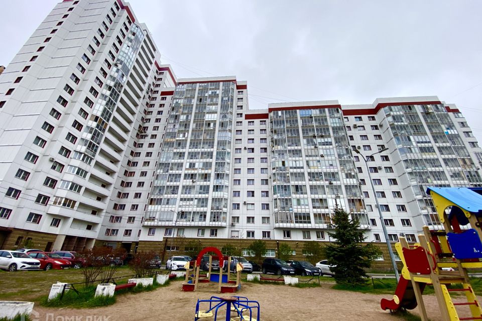 Продаётся 1-комнатная квартира, 41.9 м²