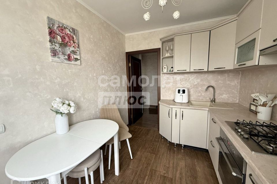 Продаётся 3-комнатная квартира, 64.8 м²