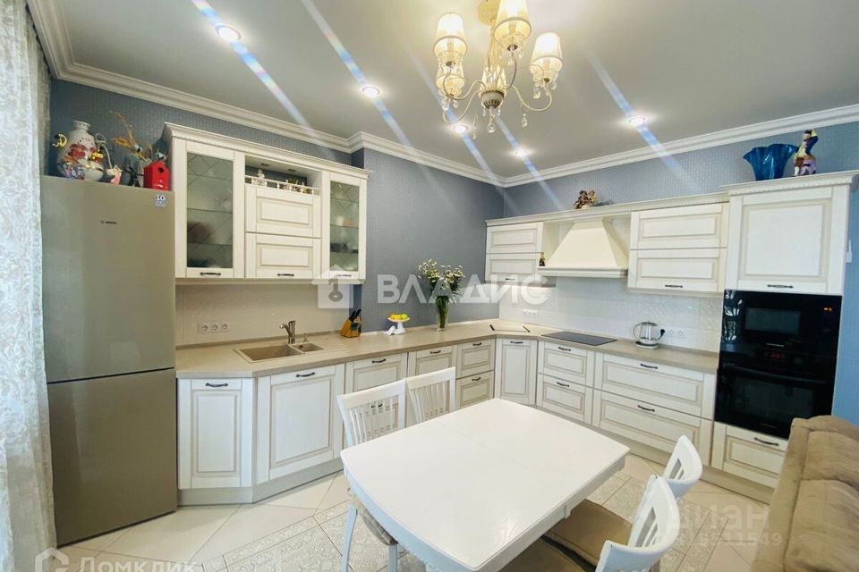 Продаётся 3-комнатная квартира, 102 м²