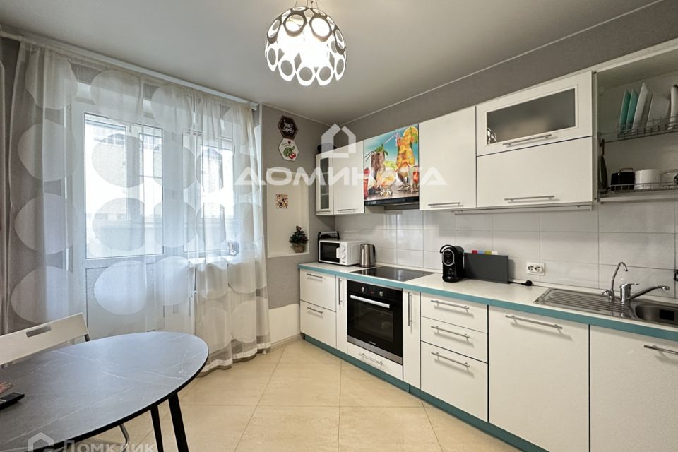 Продаётся 1-комнатная квартира, 37.5 м²
