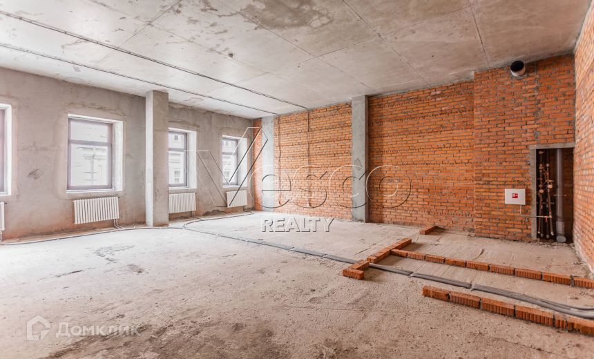 Продаётся 4-комнатная квартира, 138.2 м²