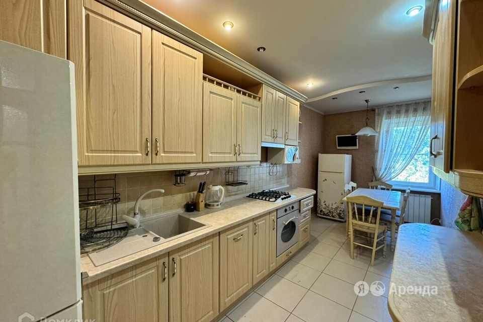 Сдаётся 4-комнатная квартира, 87 м²