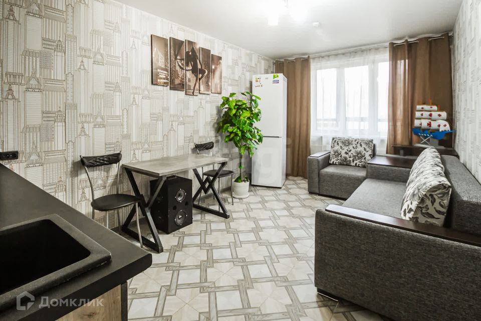 Продаётся 1-комнатная квартира, 49 м²