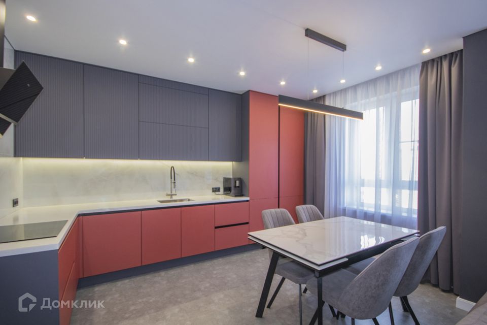 Продаётся 3-комнатная квартира, 96 м²