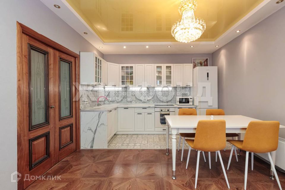 Продаётся 3-комнатная квартира, 98.2 м²