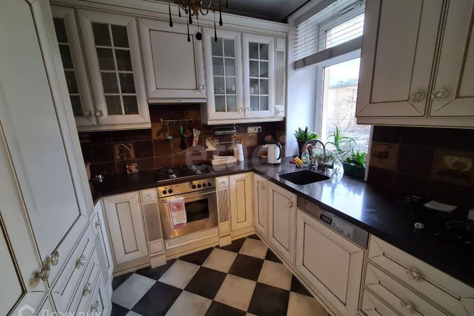 Продаётся 3-комнатная квартира, 102.4 м²