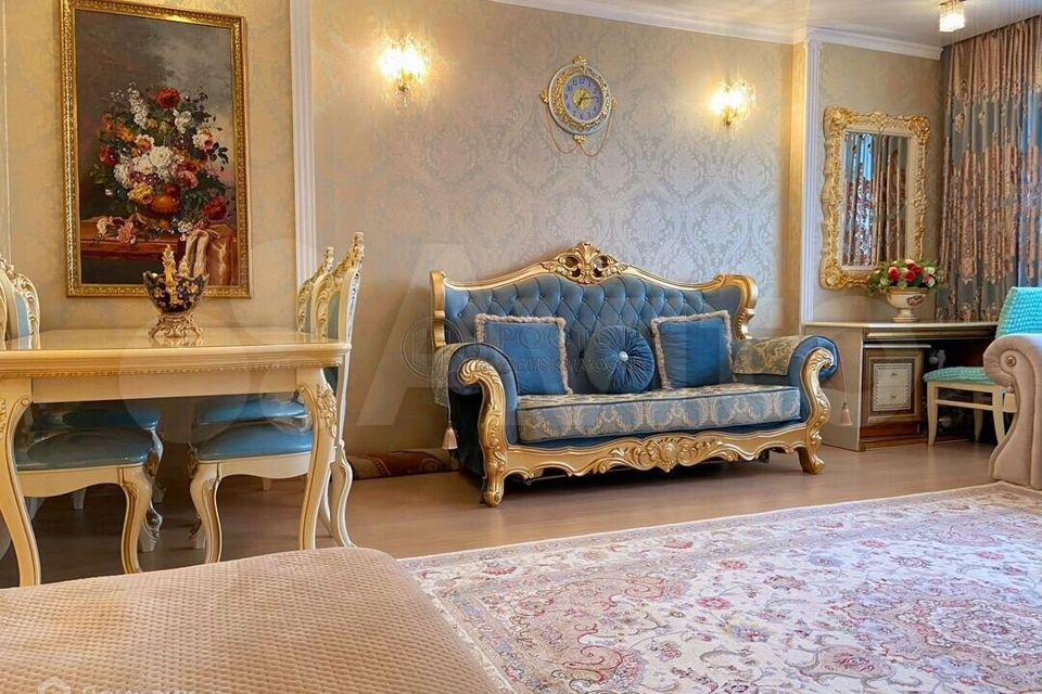 Продаётся 3-комнатная квартира, 118 м²