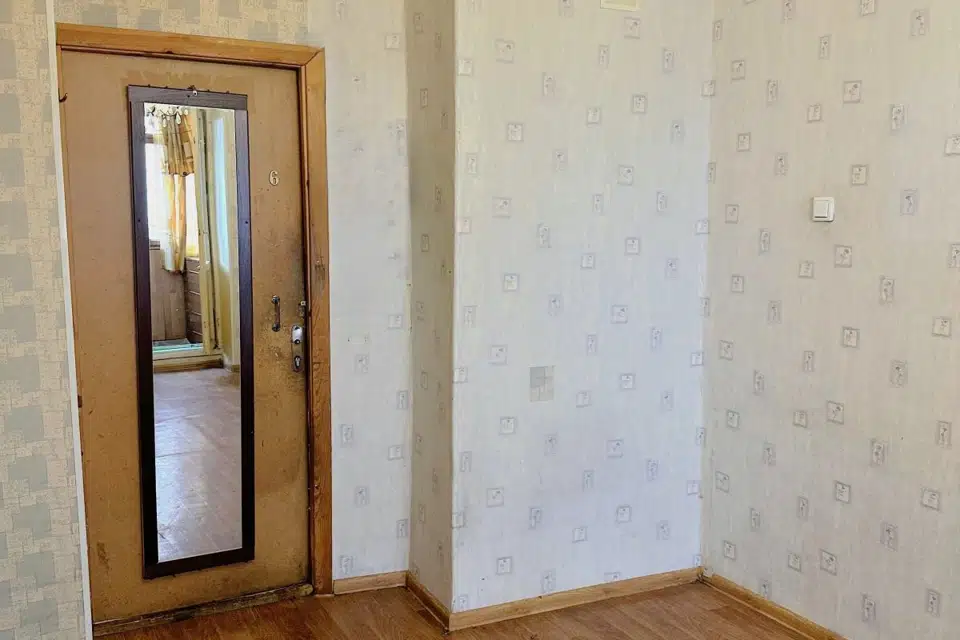 Продаётся комната в 6-комн. квартире, 13 м²