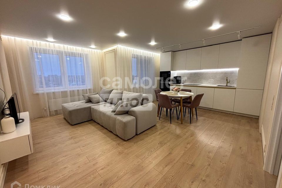 Продаётся 4-комнатная квартира, 94 м²