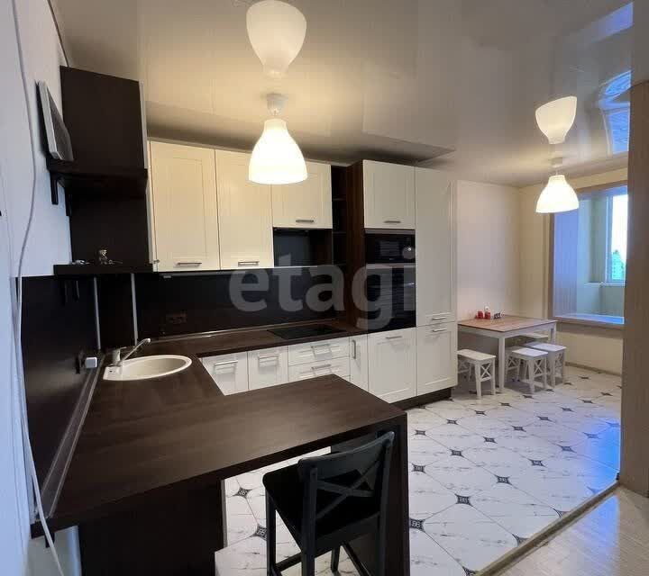 Продаётся 1-комнатная квартира, 51 м²