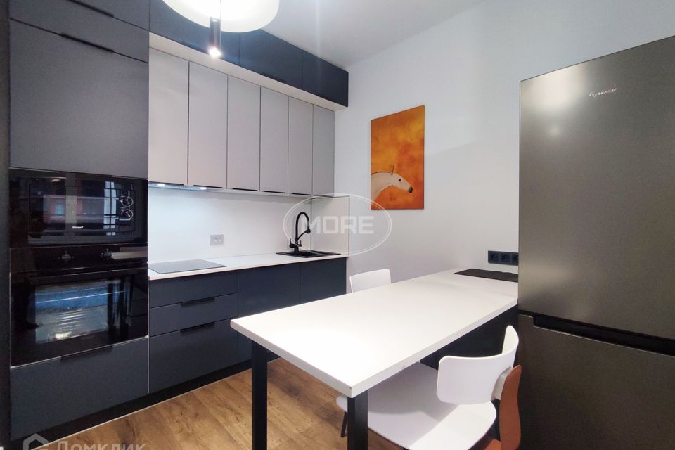 Продаётся 1-комнатная квартира, 52.3 м²
