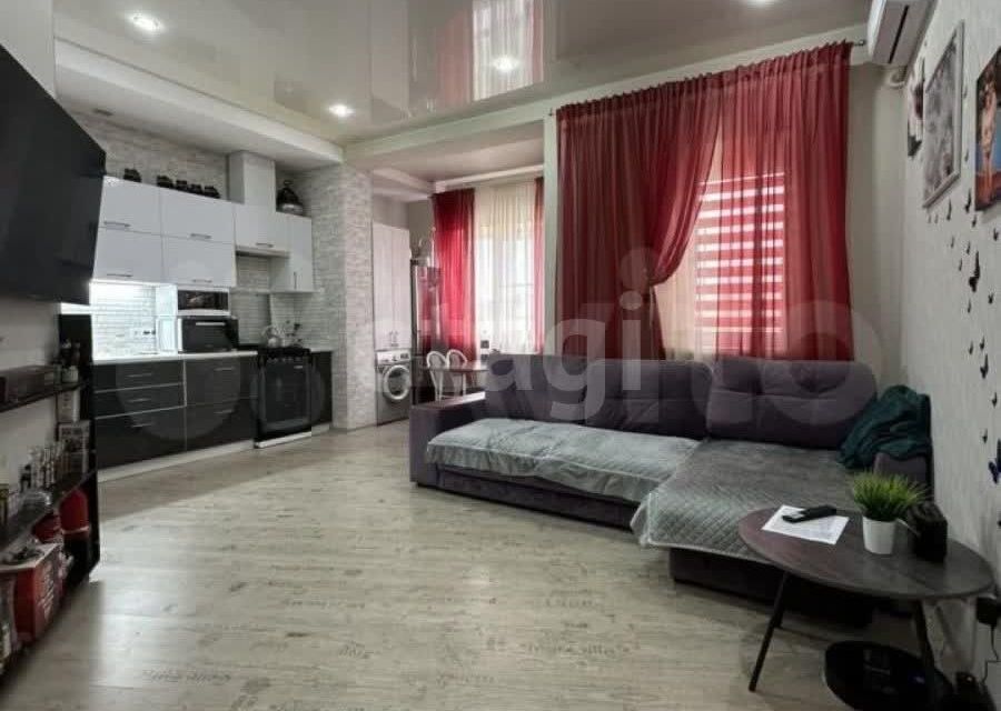 Продаётся 2-комнатная квартира, 65 м²