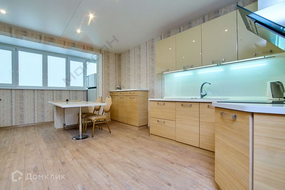 Продаётся 2-комнатная квартира, 73.8 м²