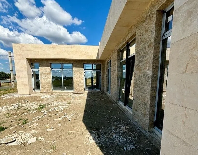 Продаётся 1-этажный дом, 140 м²
