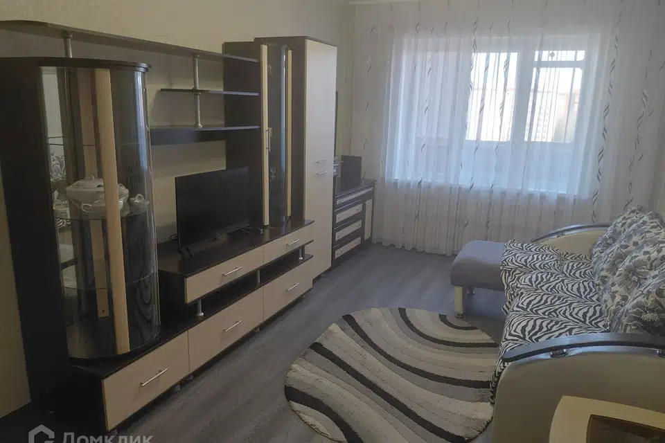 Сдаётся 1-комнатная квартира, 43 м²