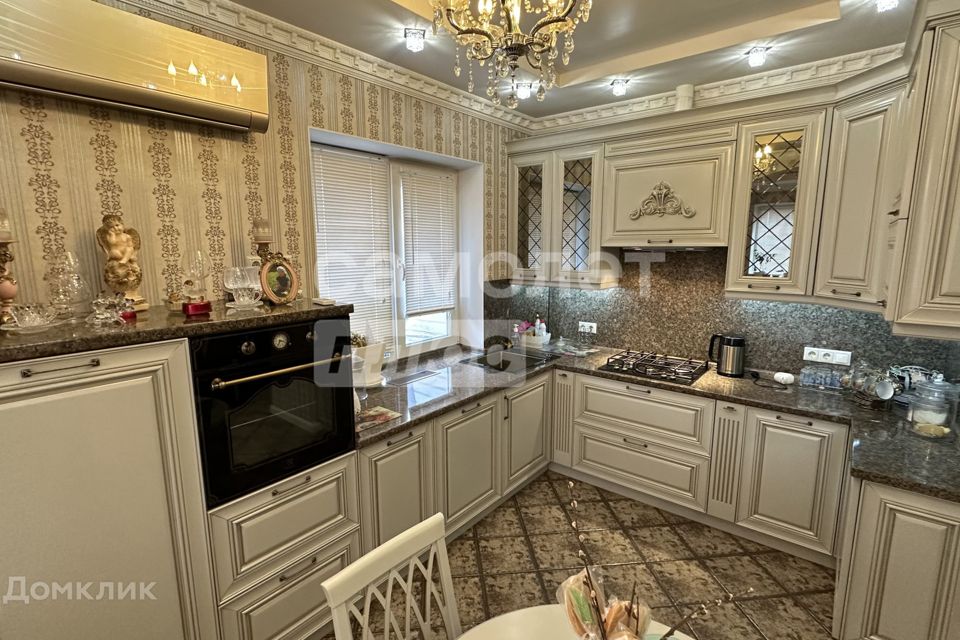 Продаётся 2-комнатная квартира, 63.6 м²