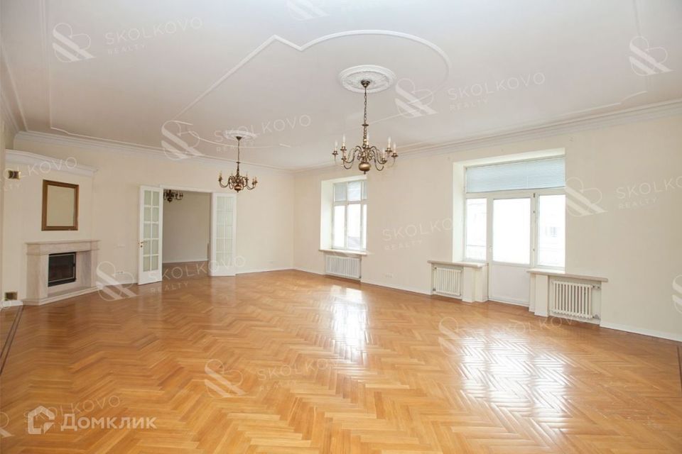 Сдаётся 6-комнатная квартира, 350 м²