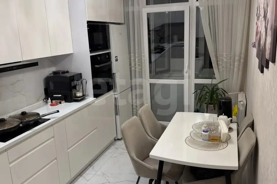 Продаётся 3-комнатная квартира, 76.8 м²