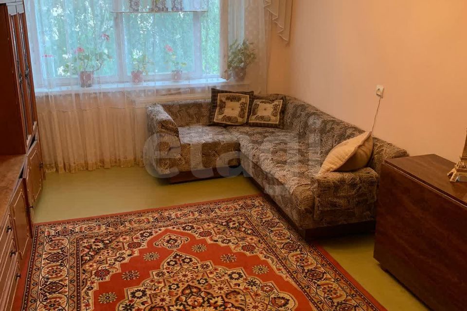 Сдаётся 2-комнатная квартира, 56 м²