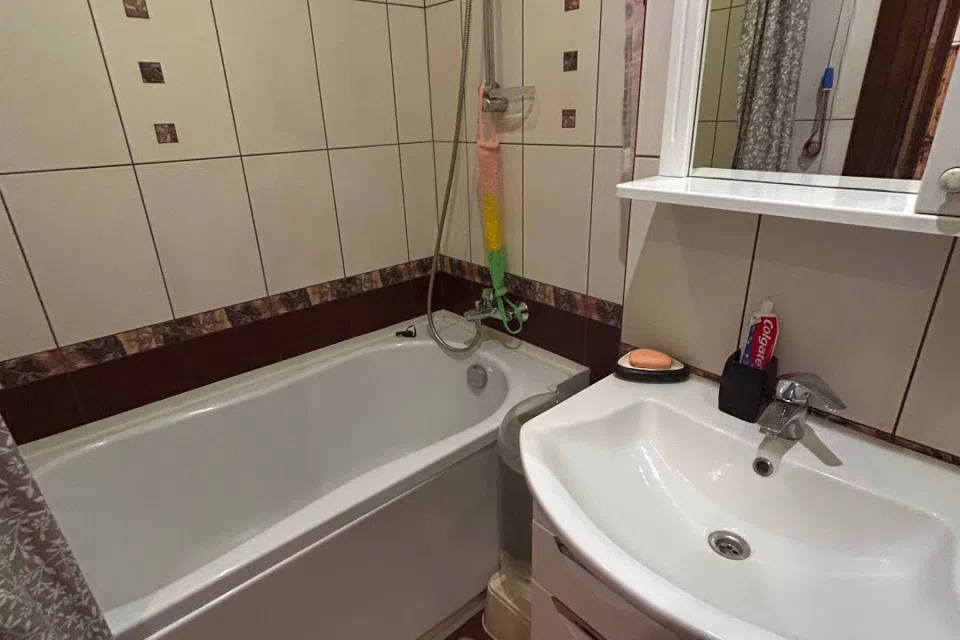 Сдаётся 1-комнатная квартира, 35 м²