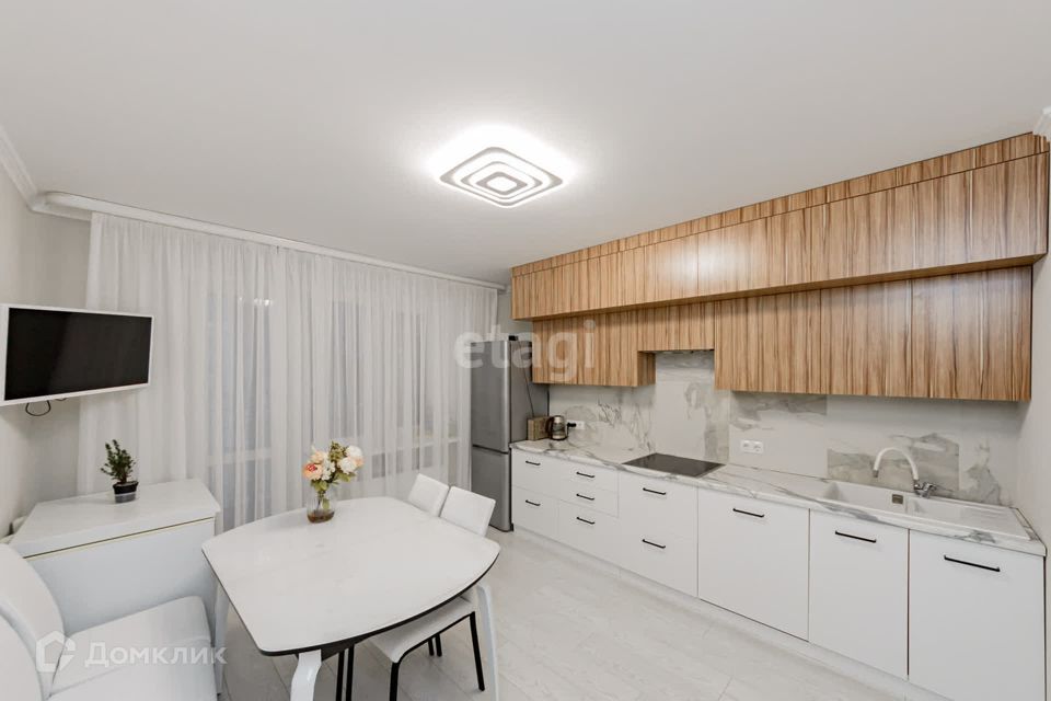 Продаётся 3-комнатная квартира, 93 м²