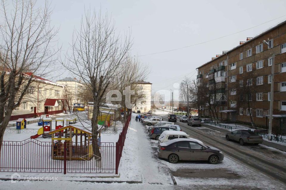 Продаётся 3-комнатная квартира, 59.8 м²