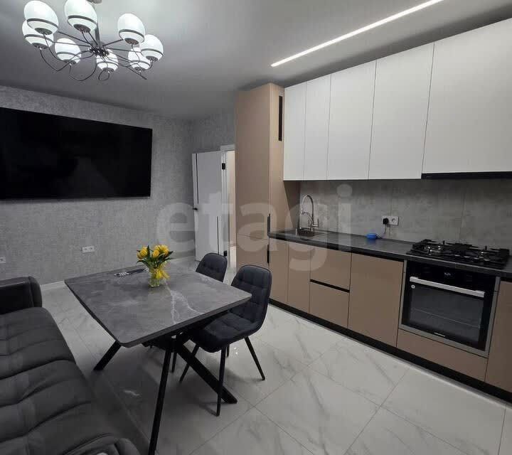 Продаётся 1-комнатная квартира, 50.5 м²