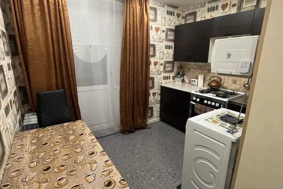 Продаётся 3-комнатная квартира, 57.7 м²