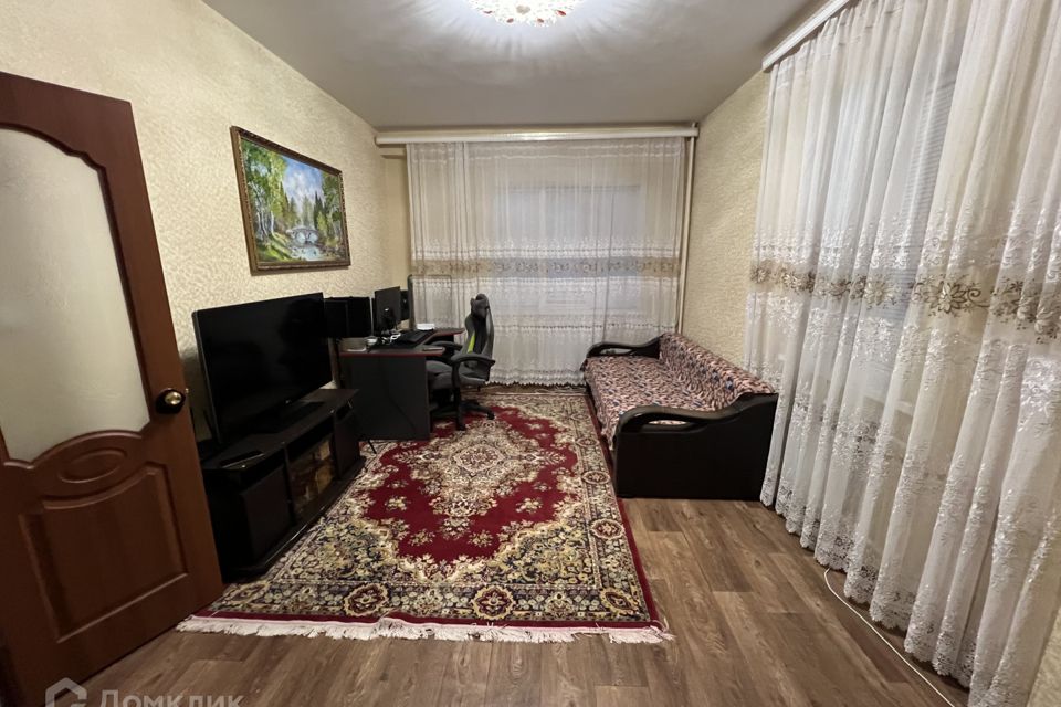 Продаётся 1-комнатная квартира, 42 м²