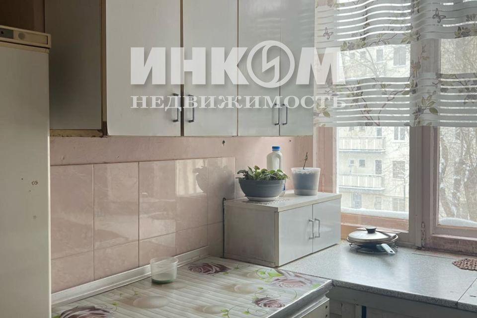 Продаётся комната в 5-комн. квартире, 13.9 м²